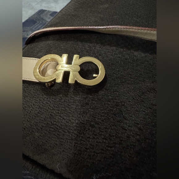 Salvatore Ferragamo GANCINI beige and gold belt M - Picture 8 of 13